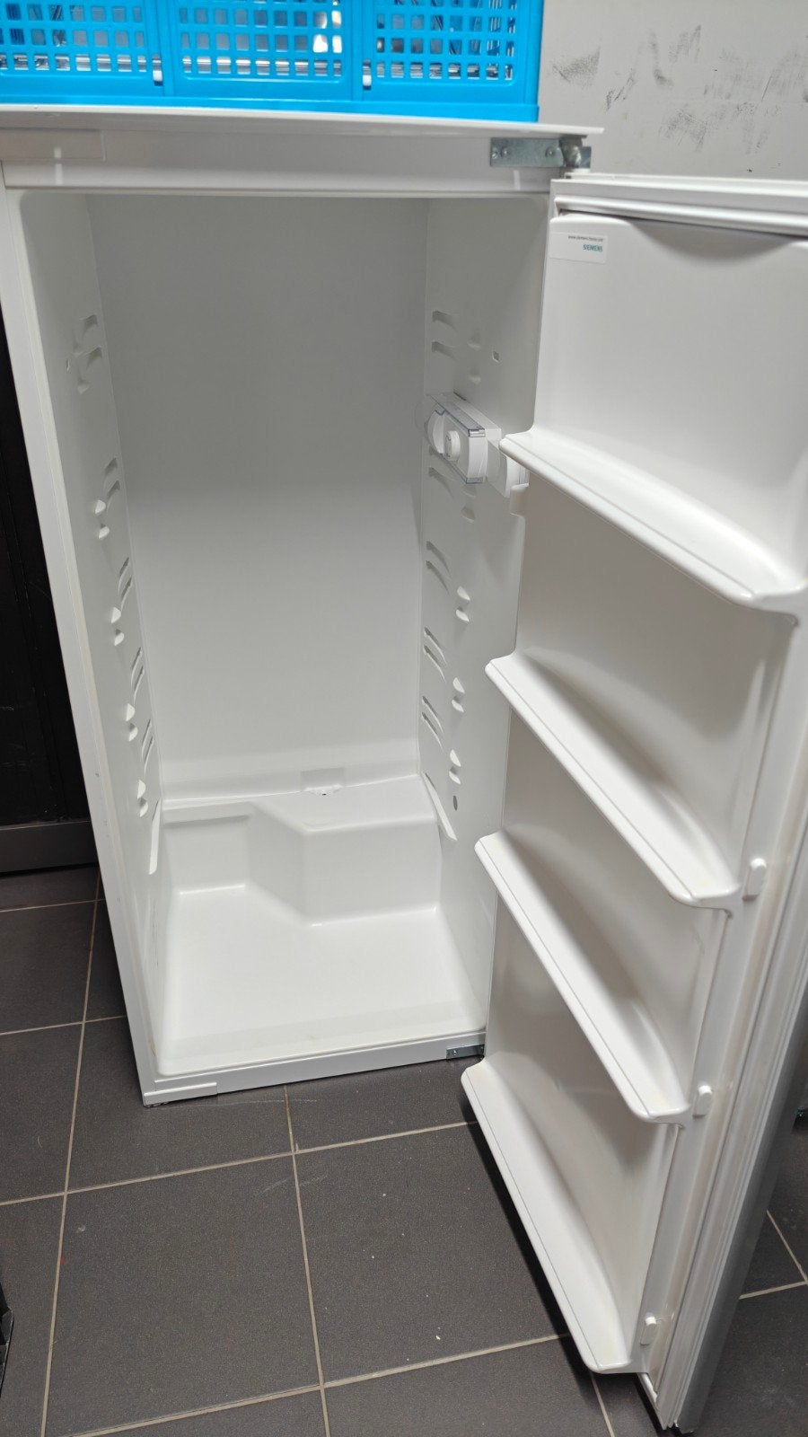 Siemens Koelkast inbouw, Ophalen, 120 tot 140 cm, 100 tot 150 liter, Energieklasse A of zuiniger