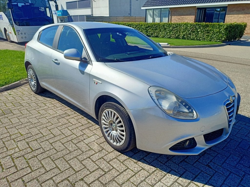 Alfa Romeo Giulietta 1.4 T Progression Clima Bj:2011 NAP!, Auto's, Alfa Romeo, Voorwielaandrijving, Euro 5, Gebruikt, 4 cilinders