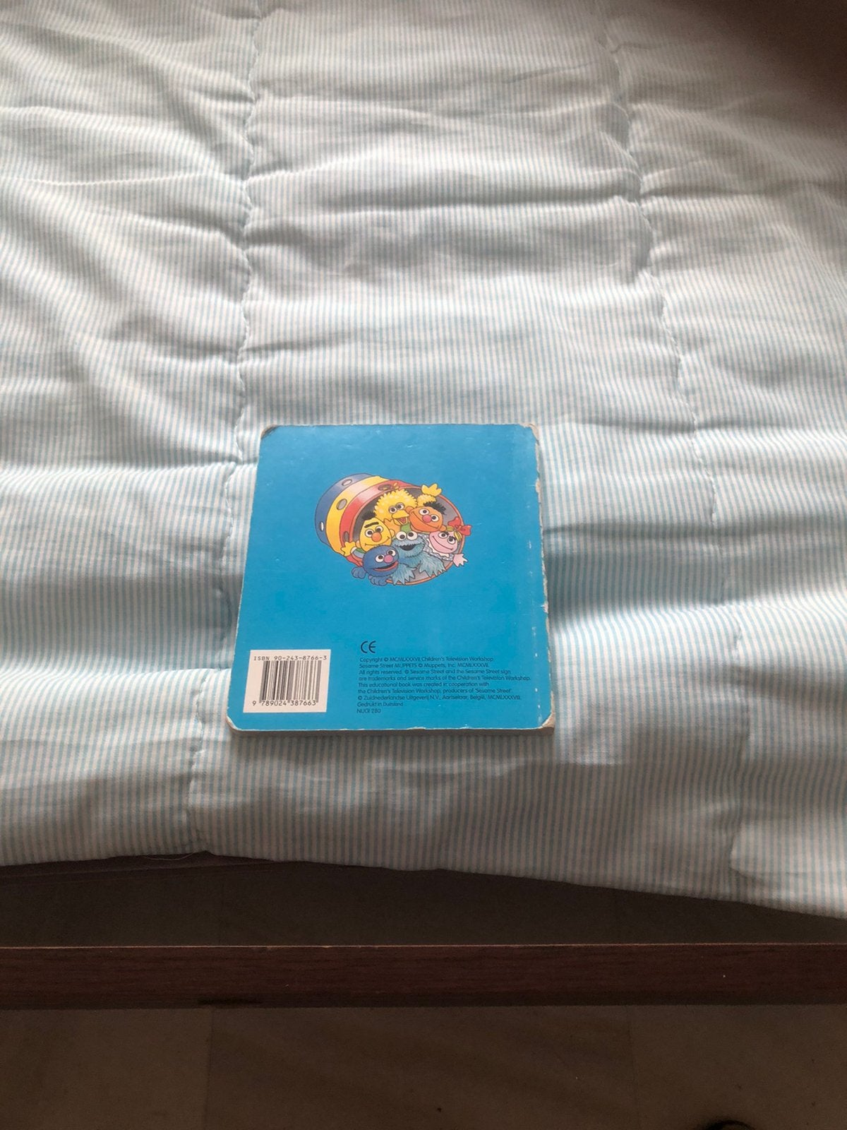 Ernie en bert in de speeltuin, Ophalen of Verzenden, Zo goed als nieuw, Fictie algemeen