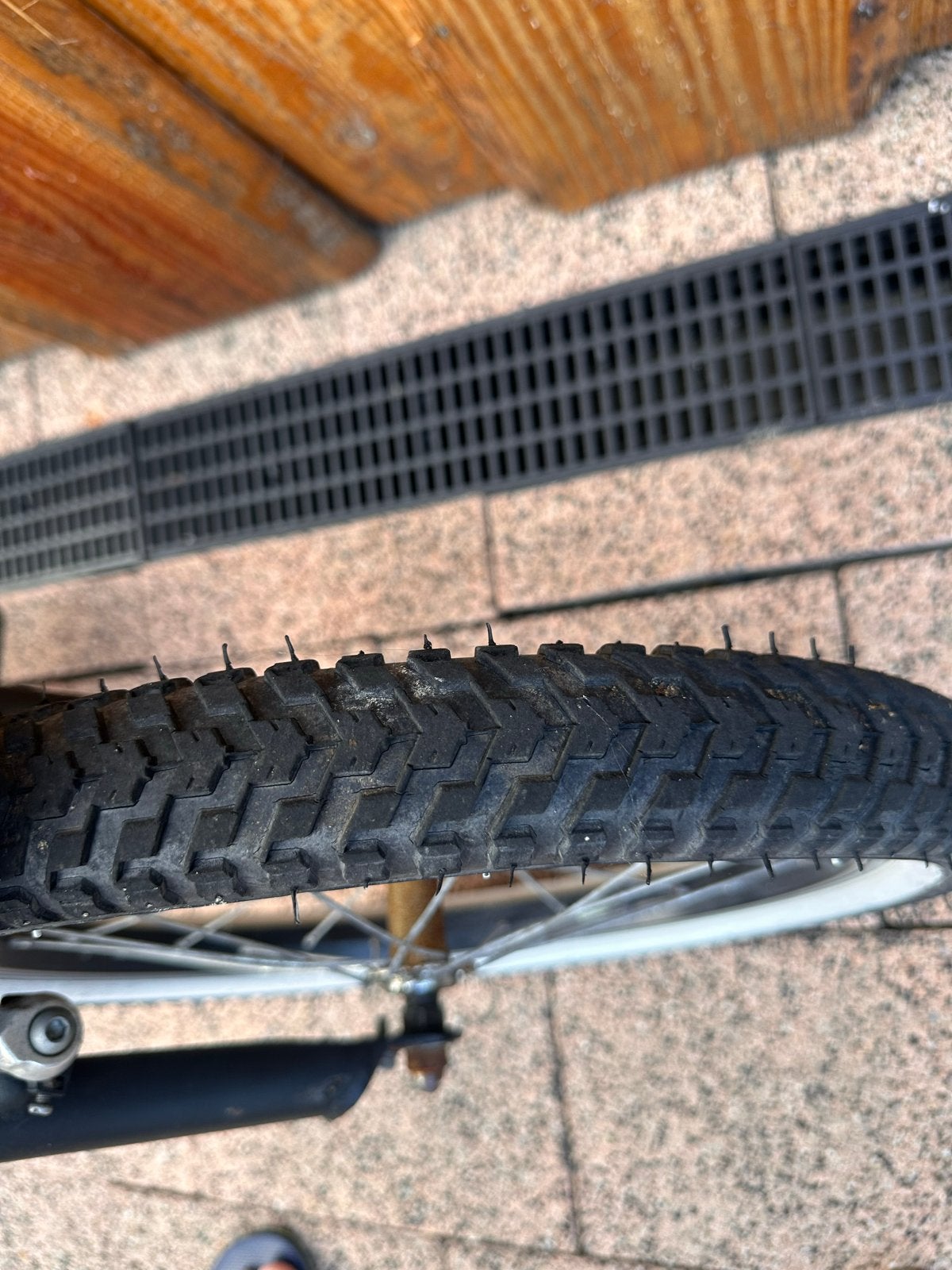 Kinderfiets Volare Black Cruiser met lekke band, Ophalen, Gebruikt, Velgrem, 16 tot 20 inch