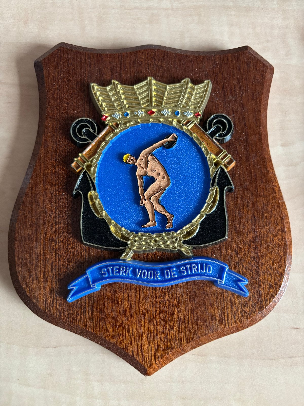Marine Schildje "Sterk voor de Strijd", Verzenden, Marine, Nederland, Embleem of Badge