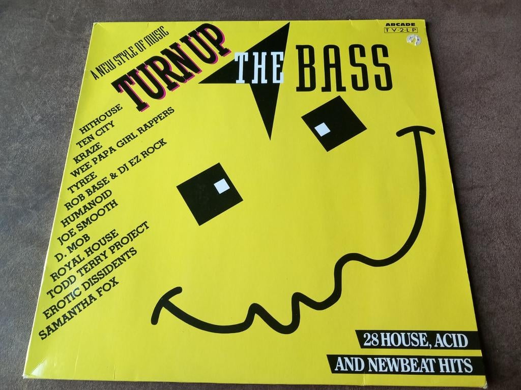 Turn Up The Bass - 28 House, Acid & Newbeat Hits (TV-2-LP), Gebruikt, Complilatie, 1980 - 1989, Ophalen of Verzenden
