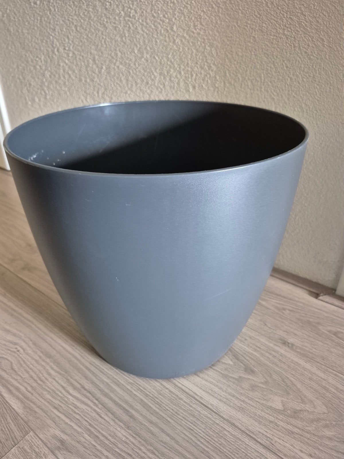 Elho Brussels bloempot op wieltjes - Grijs, Kunststof, Rond, Binnen, Zo goed als nieuw