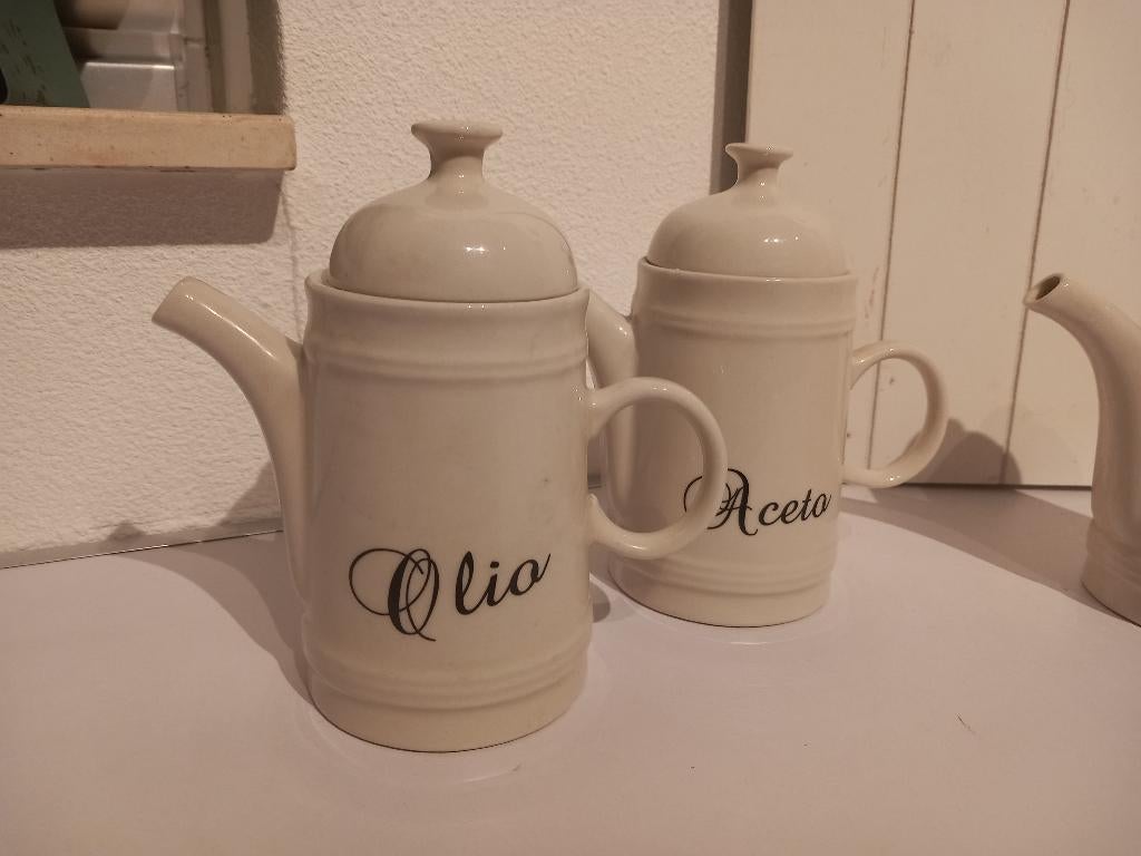 Riviera Maison Olio en Aceto schenkflesjes, Keramiek, Overige typen, Ophalen of Verzenden, Zo goed als nieuw