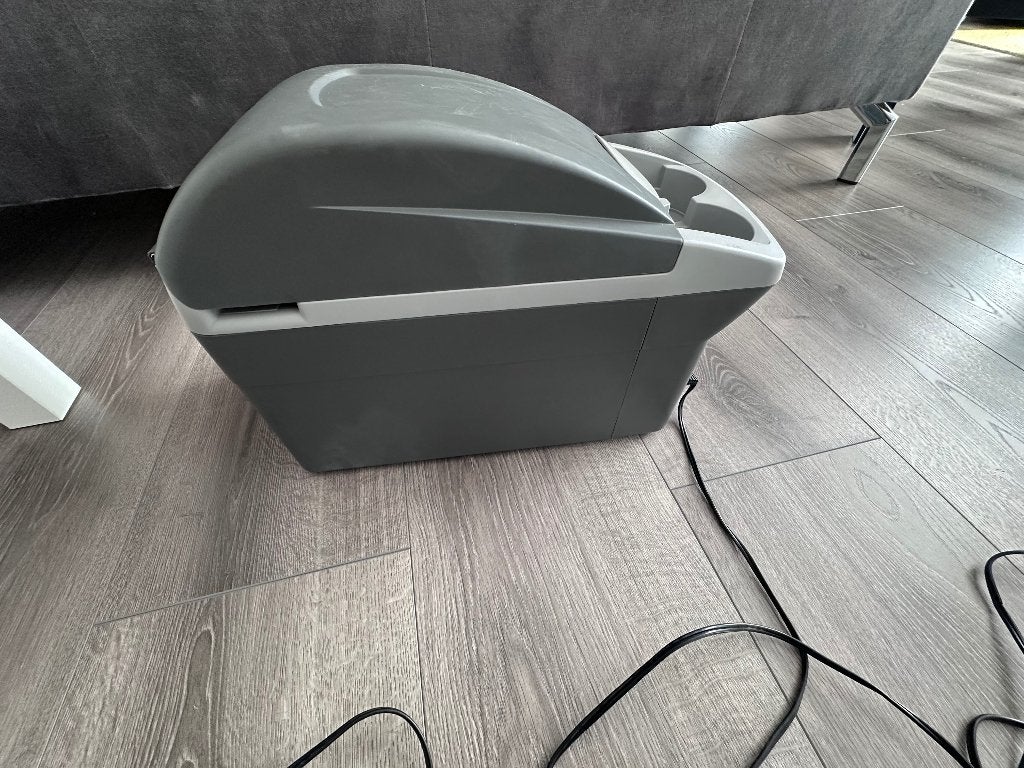 Elektrische koel- en warmhoudbox voor auto, Ophalen of Verzenden, Zo goed als nieuw