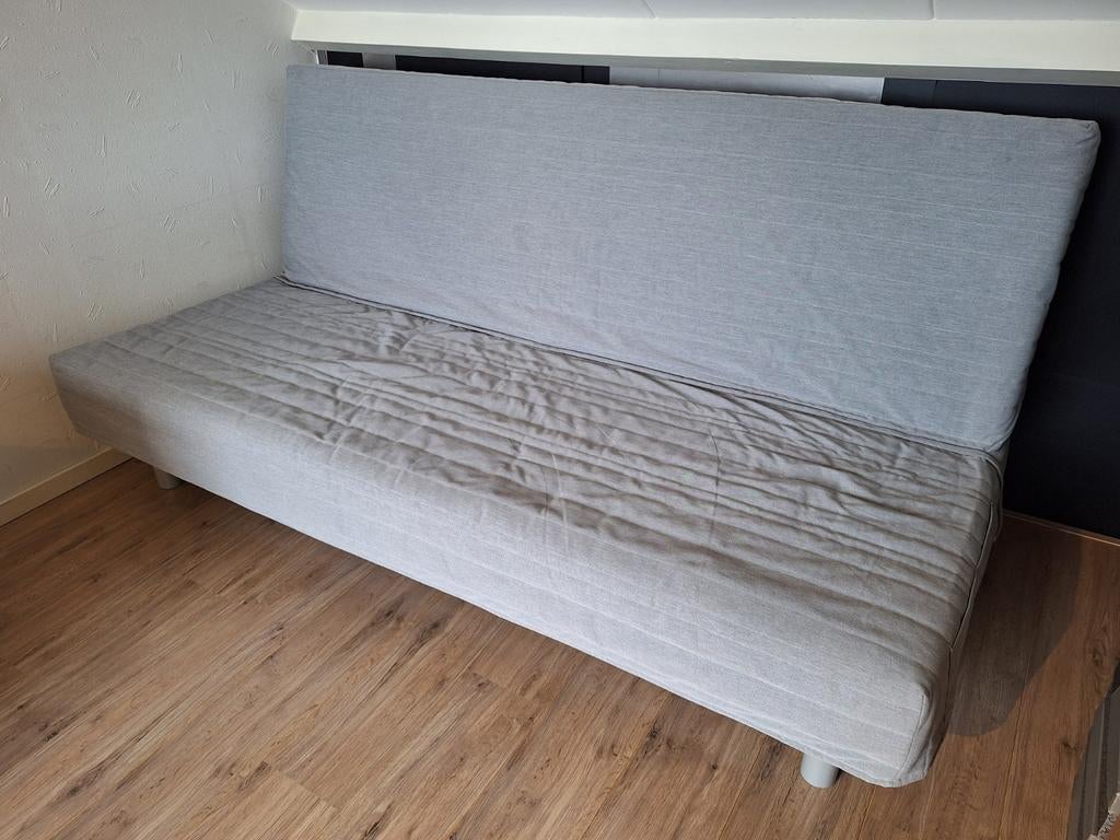 Ikea bedbank Beddinge met grijze bankhoes, Huis en Inrichting, Slaapkamer | Slaapbanken, Ophalen, Gebruikt, Tweepersoons, 140 cm