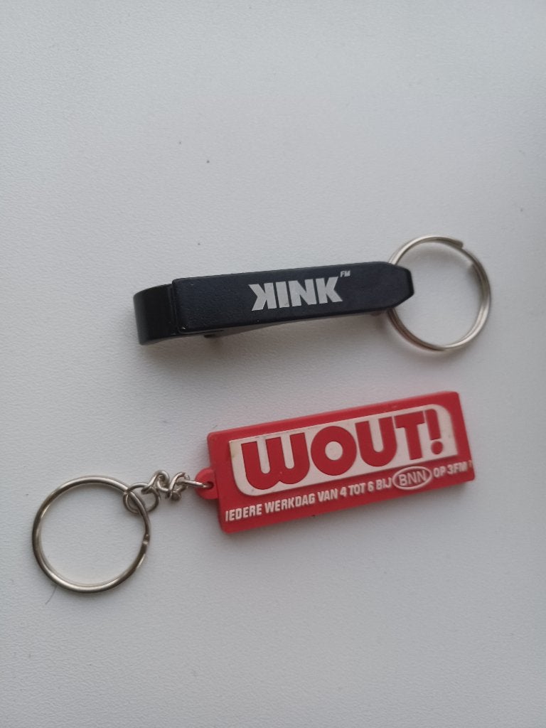 3 sleutelhangers: Kink FM en 3FM (Wout) en Vara, Verzamelen, Ophalen of Verzenden, Nieuw, Foto of Kaart