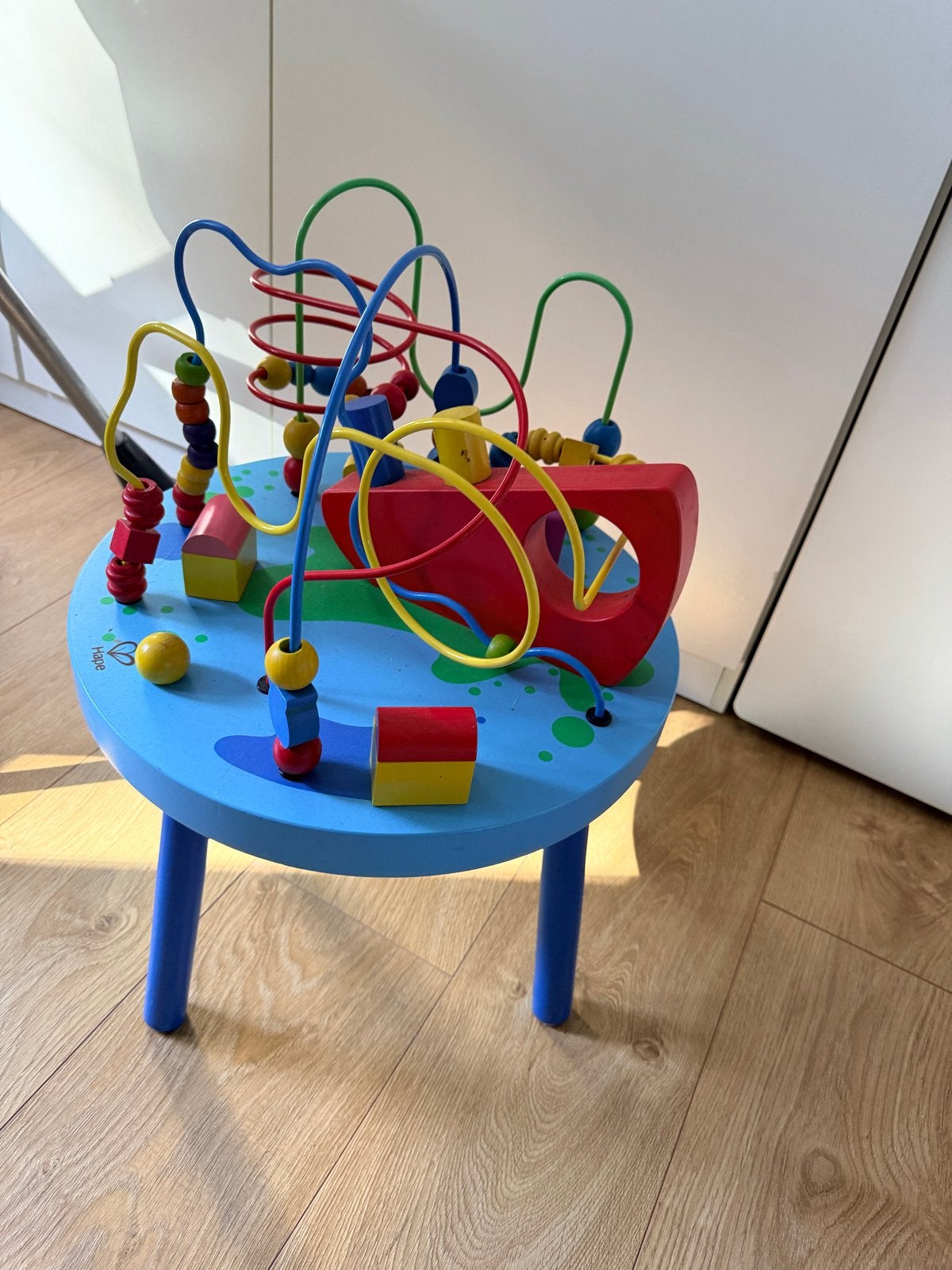 Hape Houten Activiteitentafel met Kralenframe, Ophalen of Verzenden, Gebruikt, Overige typen