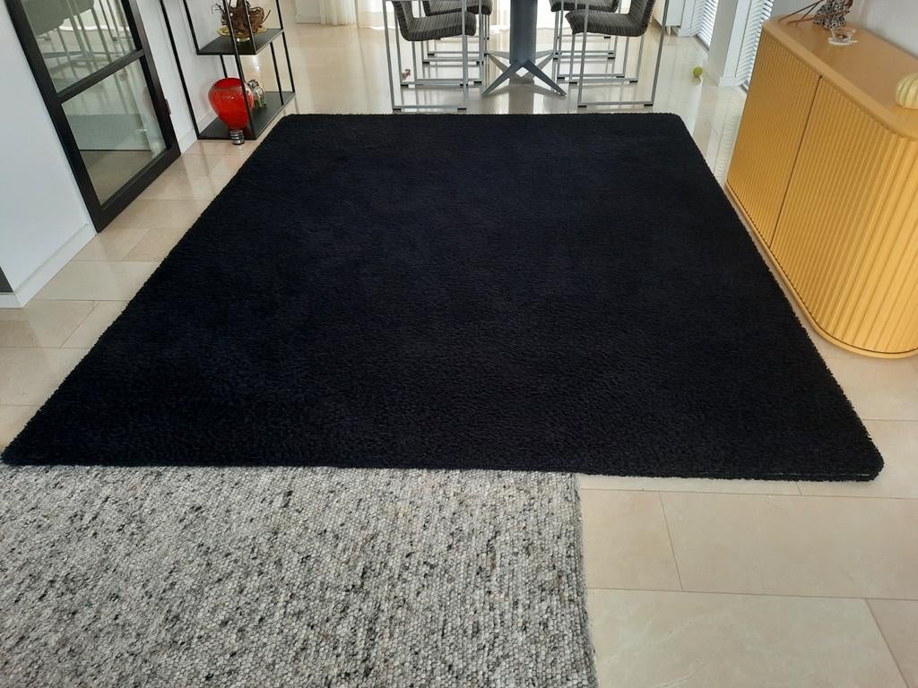 Mooie zwart carpet, Ophalen, Zwart, 200 cm of meer, Zo goed als nieuw