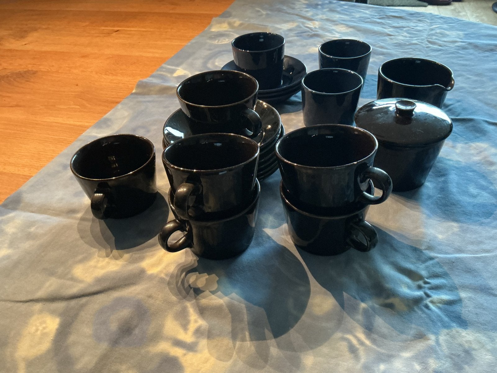 Leuk servies: kopjes, schotels en meer, Huis en Inrichting, Keuken | Servies, Keramiek, Vintage, Ophalen of Verzenden, Kop(pen) en/of Schotel(s)