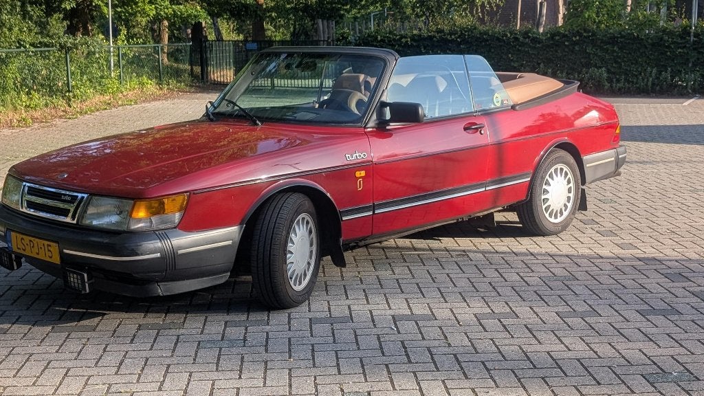Saab 900 2.0 T16 Turbo Cabrio 1987 Rood, zeldzame oldtimer, Auto's, Saab, Particulier, Saab 900, Benzine, Cabriolet, Handgeschakeld