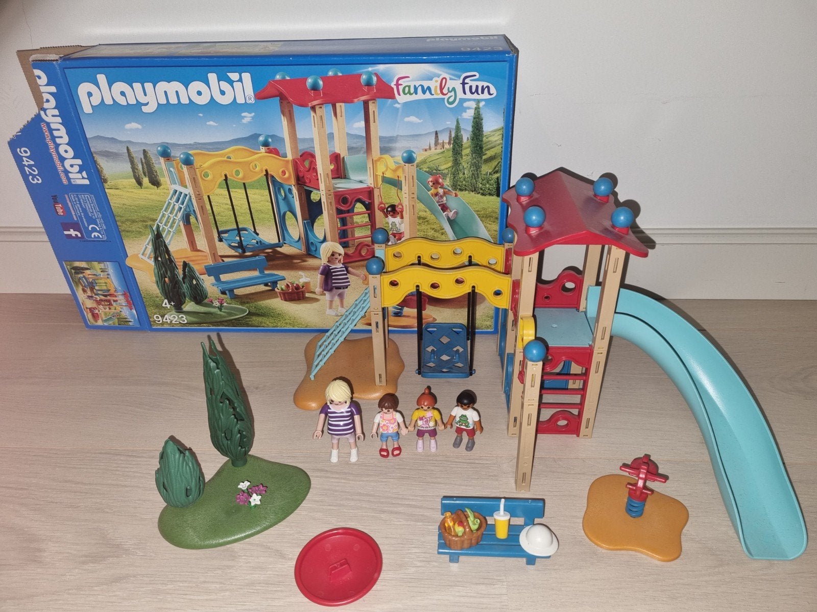 Playmobil Family Fun Speeltuin 9423 met figuren, Kinderen en Baby's, Speelgoed | Playmobil, Complete set, Overige typen, Zo goed als nieuw