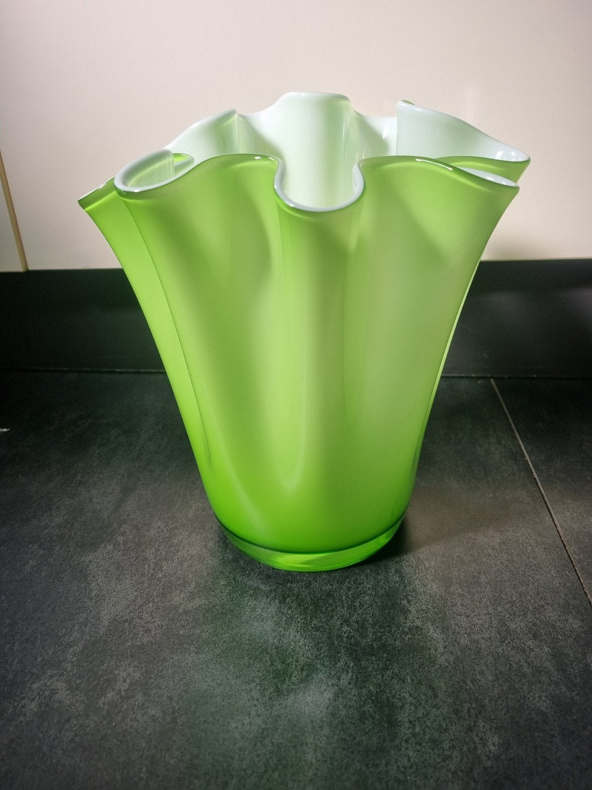 Crate & Barrel "Serendipity"  vaas, Ophalen of Verzenden