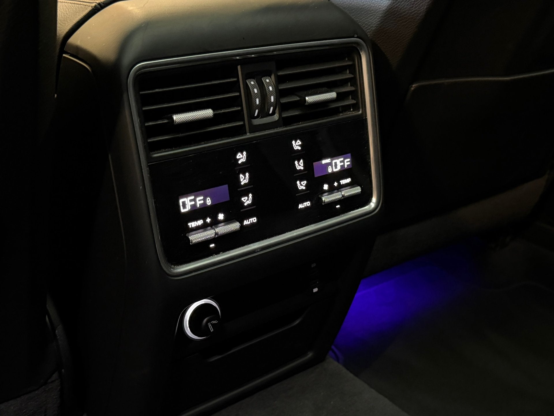 Foto 23 van Porsche Cayenne Coupé 3.0 E-Hybrid PANO|BOSE|SOFTCLOSE|SPOR