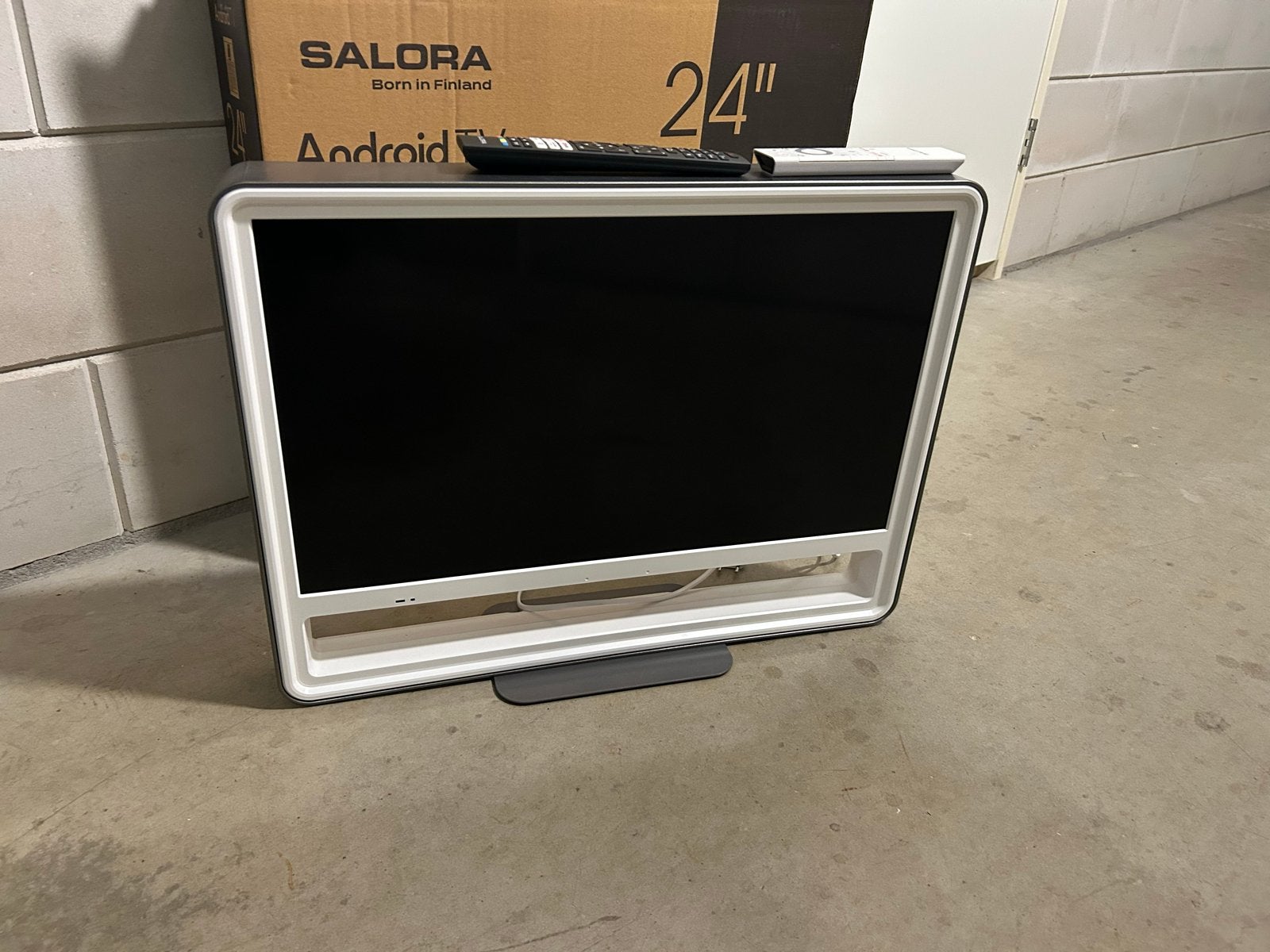 Salora Cube 24" HD Ready Android TV - Zo goed als nieuw, LED, 50 Hz, HD Ready (720p), Zo goed als nieuw