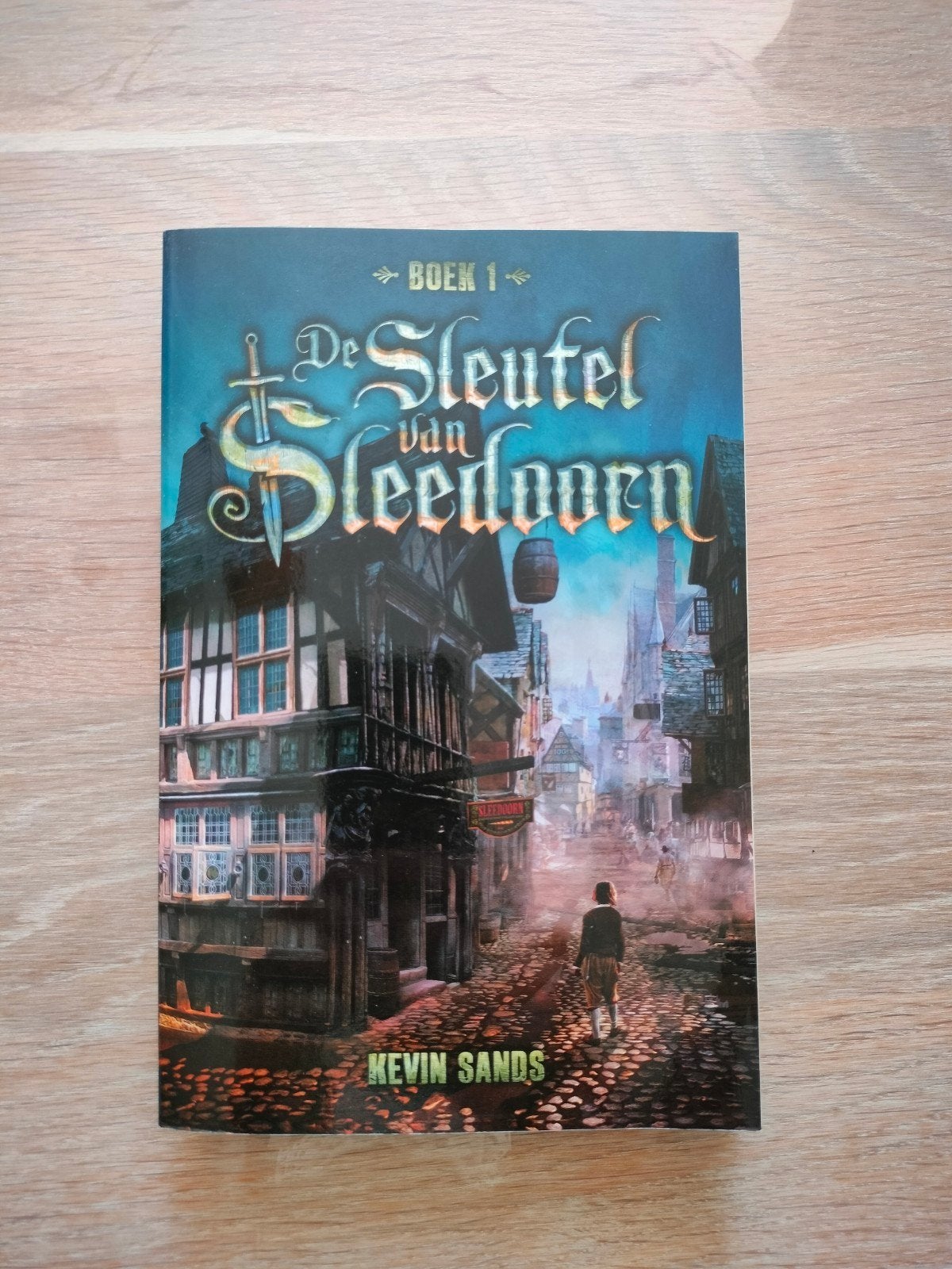 De Sleutel van Sleedoorn - Kevin Sands (Boek 1), Ophalen of Verzenden, Zo goed als nieuw