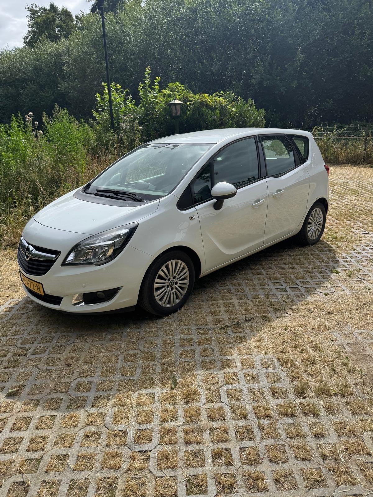 Opel Meriva 1.4 Turbo Ecotec 120pk 2014 Wit, Auto's, Stof, Zwart, 4 cilinders, Wit