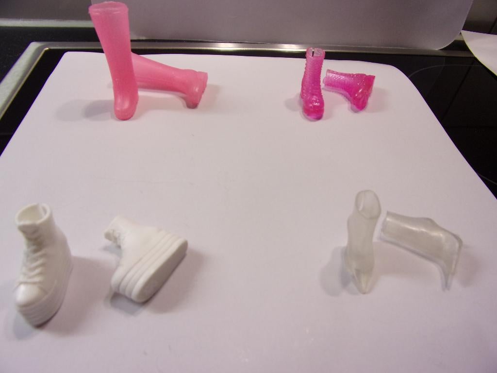 barbie vele schoentjes/laarzen/brillen/tas/koffer, Ophalen of Verzenden, Zo goed als nieuw, Fashion Doll
