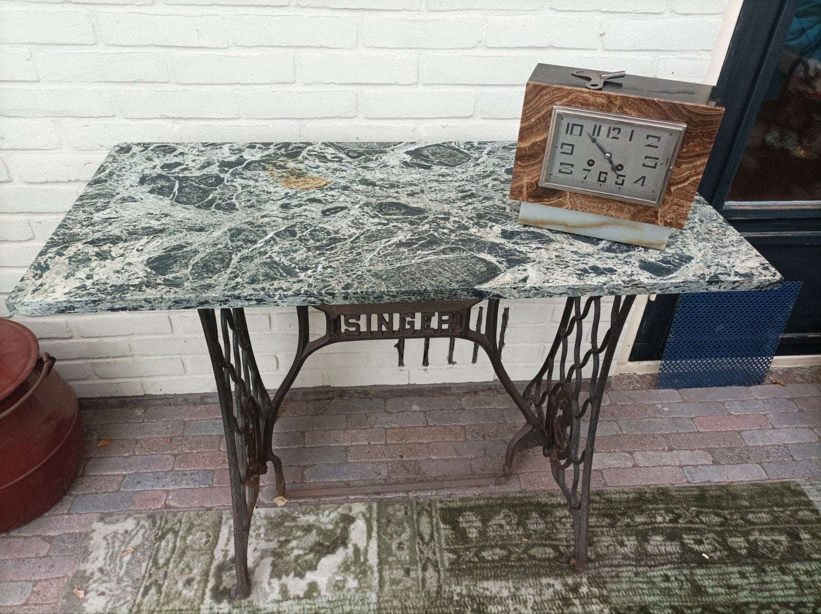smeedijzeren tafel met groen marmer blad, Ophalen of Verzenden