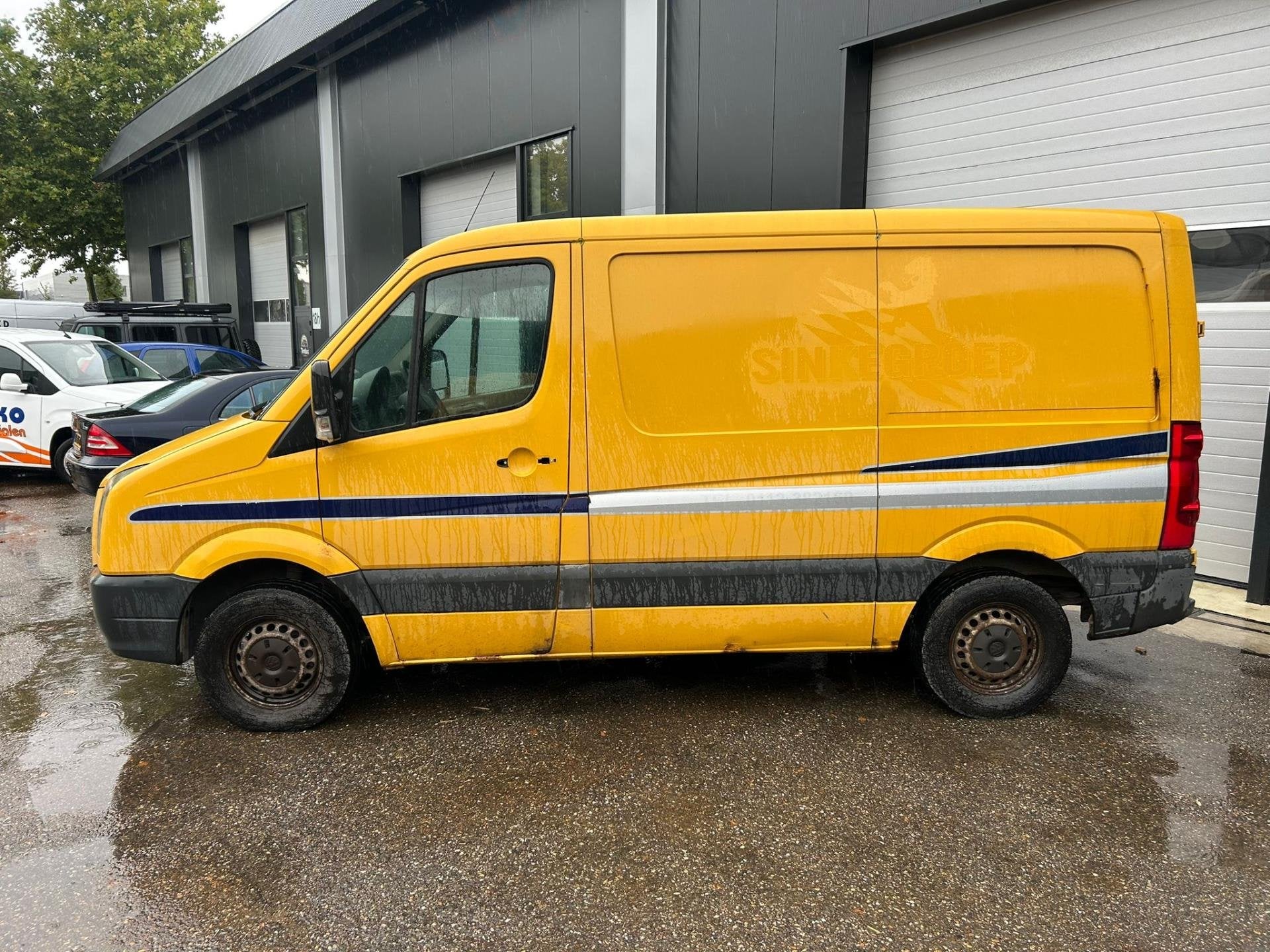 Volkswagen Crafter 25 tdi 3 pers airco 100 kw, Gebruikt, Volkswagen, Euro 4, Onderhoudsboekje
