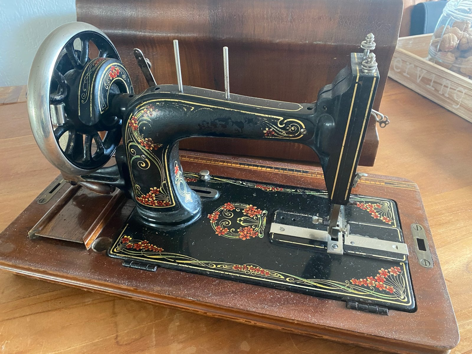 Antieke Gritzner Naaimachine met Houten Koffer, Ophalen