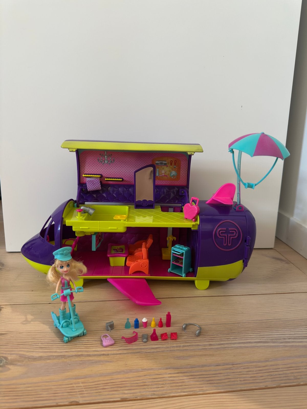 Polly Pocket Adventure Jet - W1771 - speelgoed set compleet, Ophalen of Verzenden, Zo goed als nieuw, Jongen of Meisje