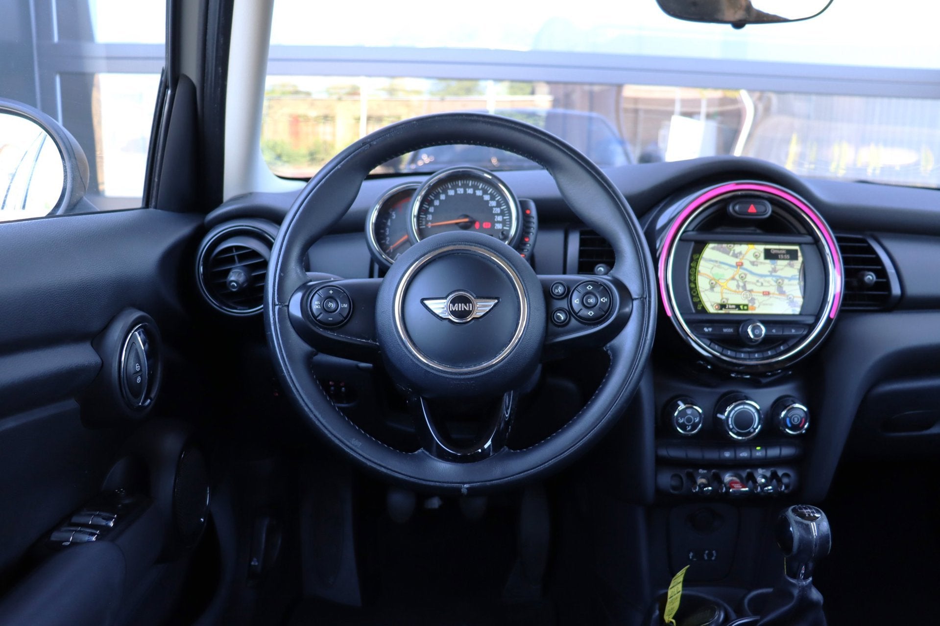 Mini Mini 1.5 One D Business | NAP | Navi | Cruise | Airco |, Voorwielaandrijving, Stof, Gebruikt, Euro 6