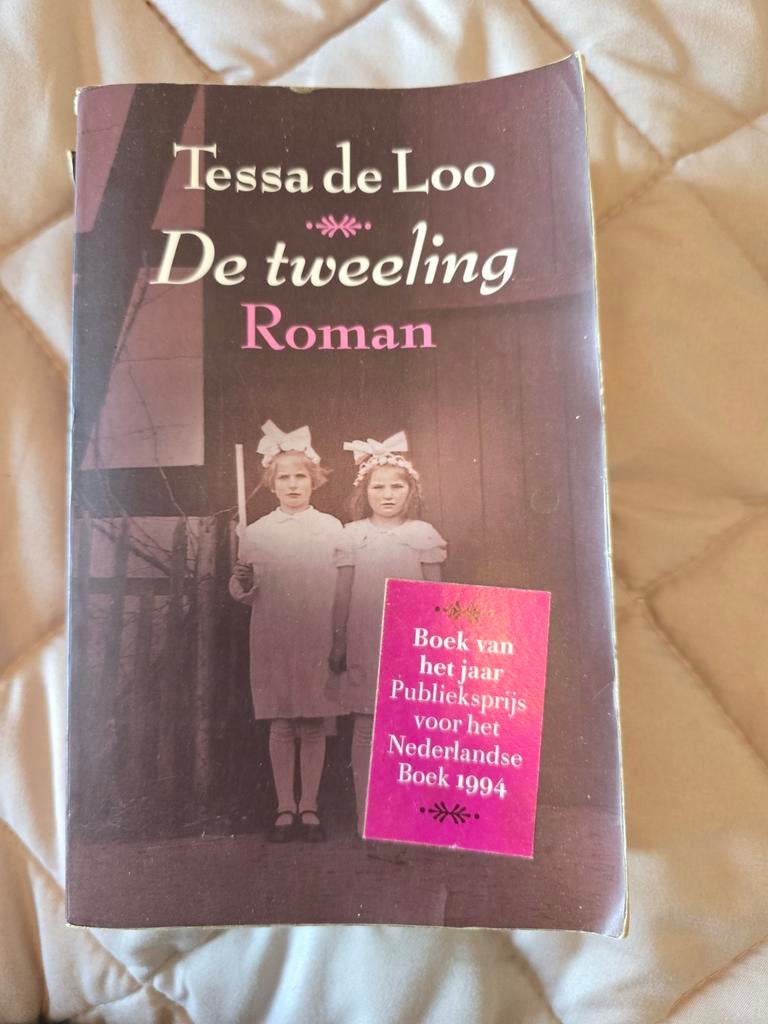 De Tweeling - Tessa de Loo (Roman, Publieksprijs 1994), Ophalen of Verzenden, Gelezen