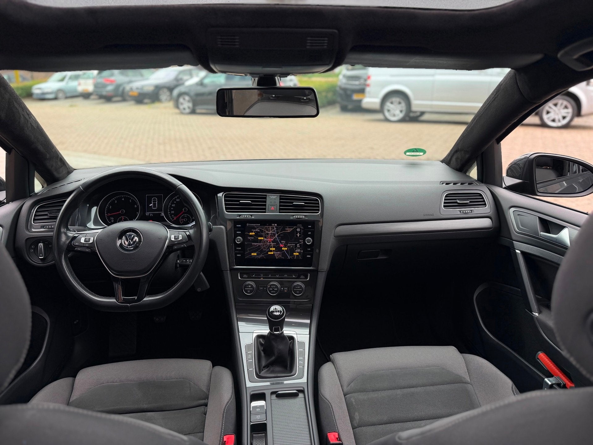 Volkswagen Golf 1.0 TSI Highline Style Panorama Dak LED kopl, Gebruikt, 49 €/maand, Origineel Nederlands, Bedrijf