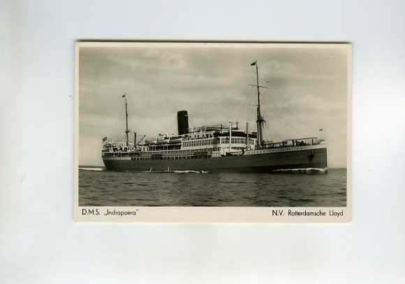 scheepvaart-foto-VLISSINGEN-werf de schelde-INDRAPOERA-KRL, Ophalen of Verzenden, 1940 tot 1960, Zuid-Holland