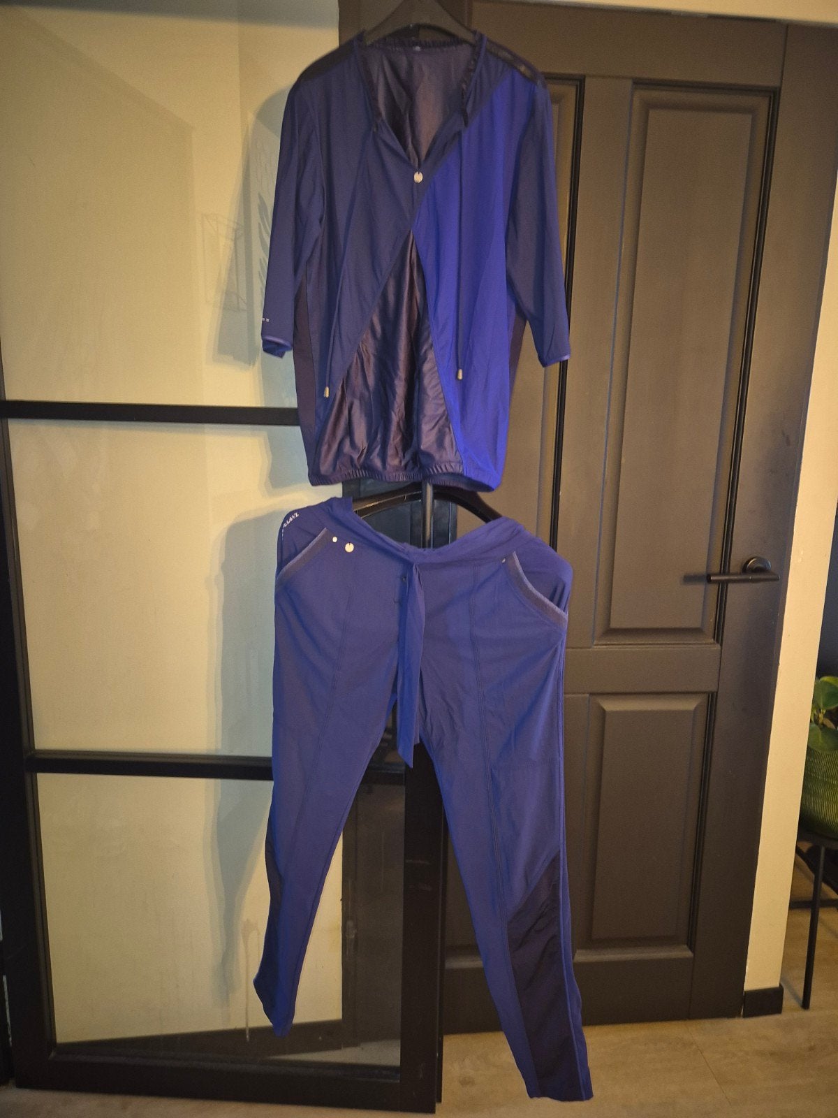 ZIP73 Travelstof Broek Maat 28 & Shirt Maat S, Kleding | Dames, ZIP73, Blauw, Ophalen of Verzenden, Zo goed als nieuw