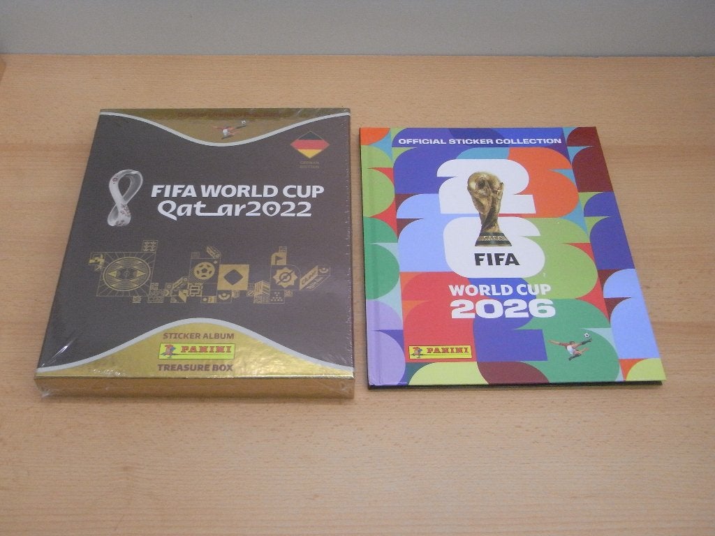 Panini Treasure box 2022 limited + hardcover 2026, Ophalen of Verzenden, Nieuw, Buitenlandse clubs, Poster, Plaatje of Sticker