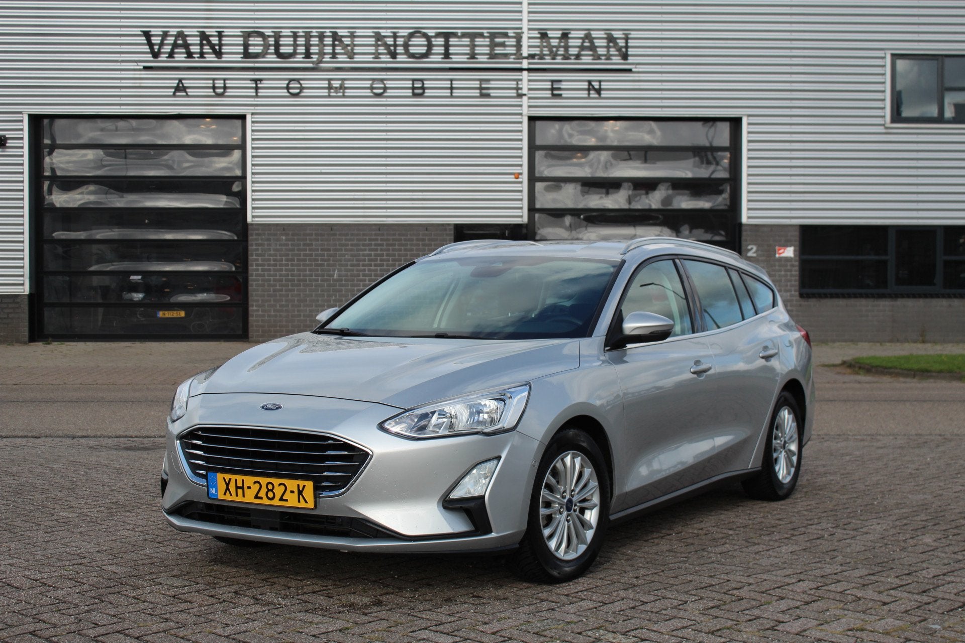 Ford FOCUS Wagon 1.0 EcoBoost Titanium Business / Carplay /, Stof, Gebruikt, Zilver of Grijs, 1300 kg