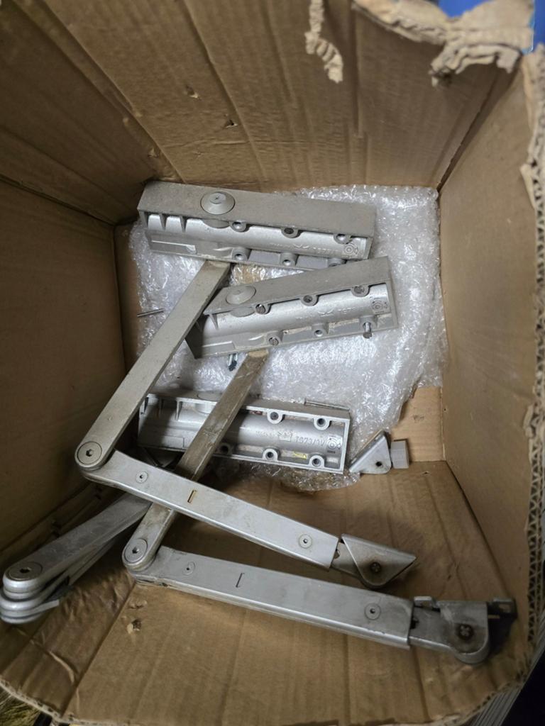 3x Deurdranger € 50 euro, Ophalen of Verzenden, Nieuw, Overige materialen, Overige typen