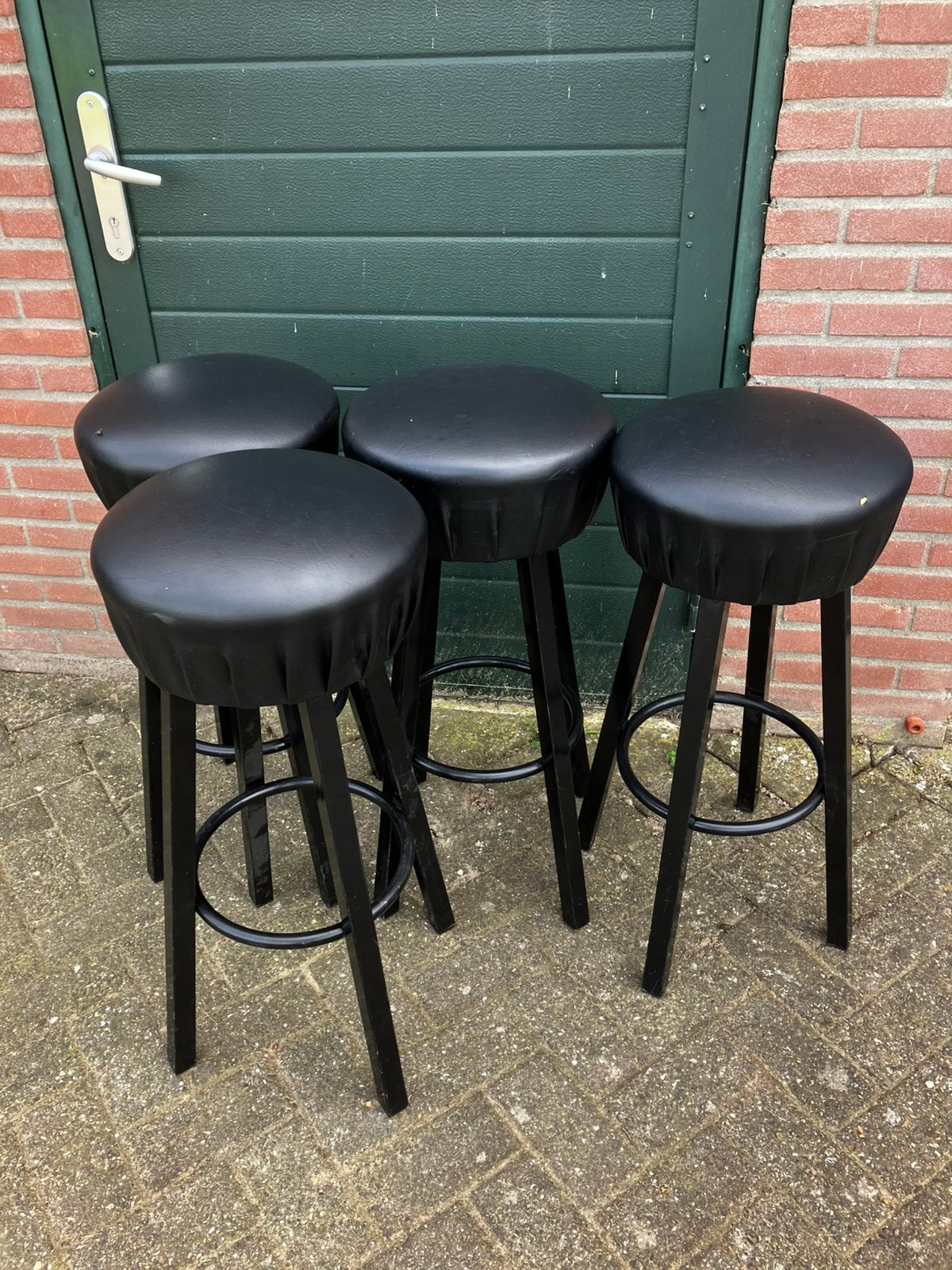 Stevige zwarte barkruk(ken), Huis en Inrichting, Ophalen, Gebruikt, Met voetsteun, 60 tot 90 cm
