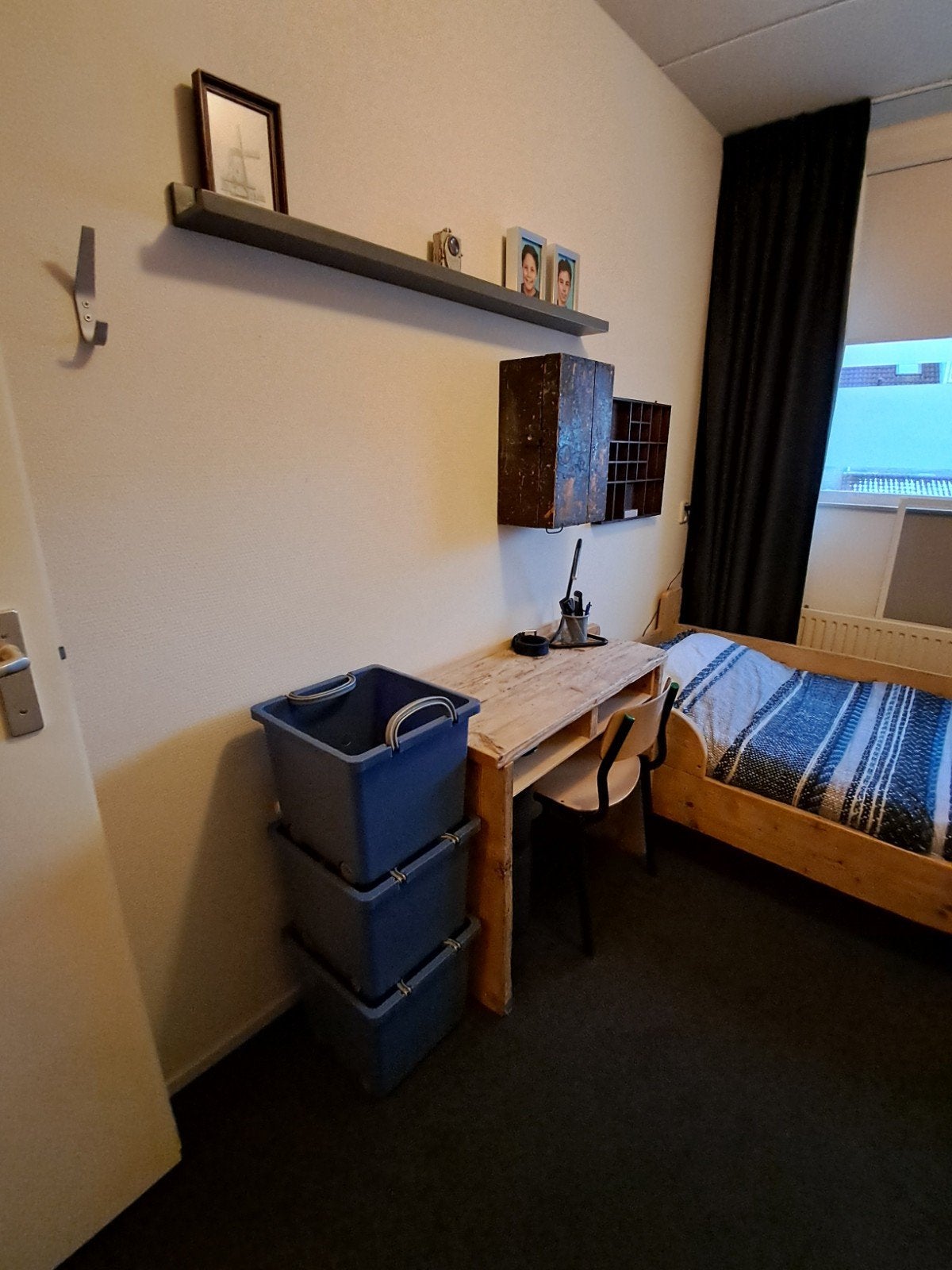steigerhouten 1 persoonsbed met bijpassend bureautje
