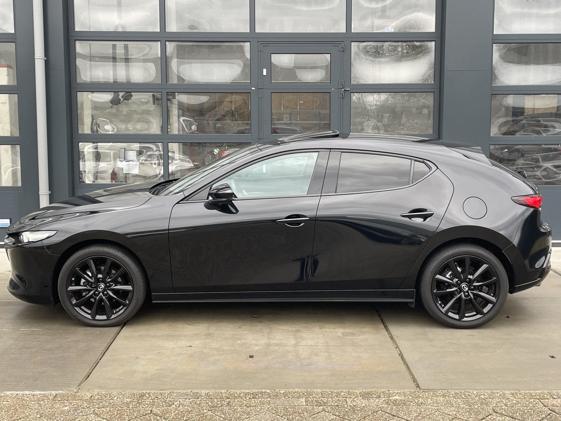 Mazda 3 2.0 e-SkyActiv-X M Hybrid 186 Takumi | SUNROOF | LED, Auto's, Automatische klimaatregeling, Gebruikt, Euro 6, Overige brandstoffen