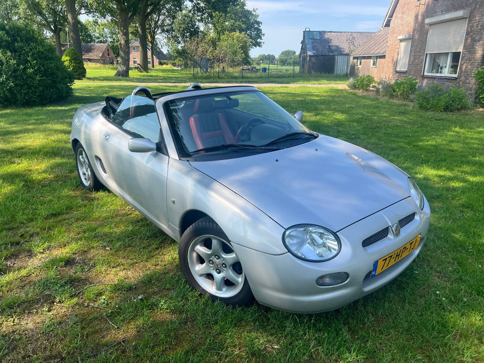 MG F 1.8 I 2001 Grijs, Auto's, MG, 13 km/l, Achterwielaandrijving, 40 €/maand, 4 cilinders