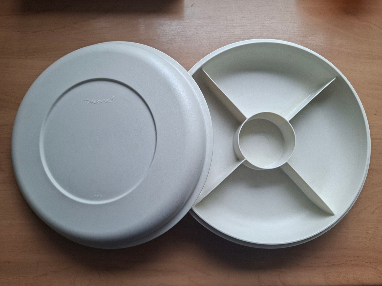 Serveer 5 vaksschaal met deksel van Tupperware, Ophalen of Verzenden, Schaal