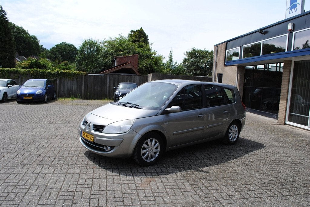 Renault Grand Scénic 2.0-16V Tech Line AUTOMAAT, NAVI,PANOR, 1998 cc, 135 pk, Gebruikt, 4 cilinders