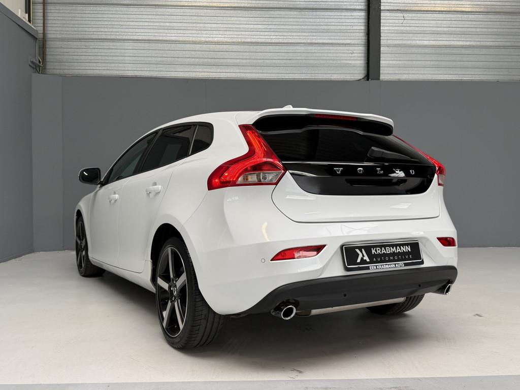 Volvo V40 T3 Polar+ Sport Panorama|Leder|Automaat|LED|, Auto's, Volvo, Zwart, 4 cilinders, Wit, Leder