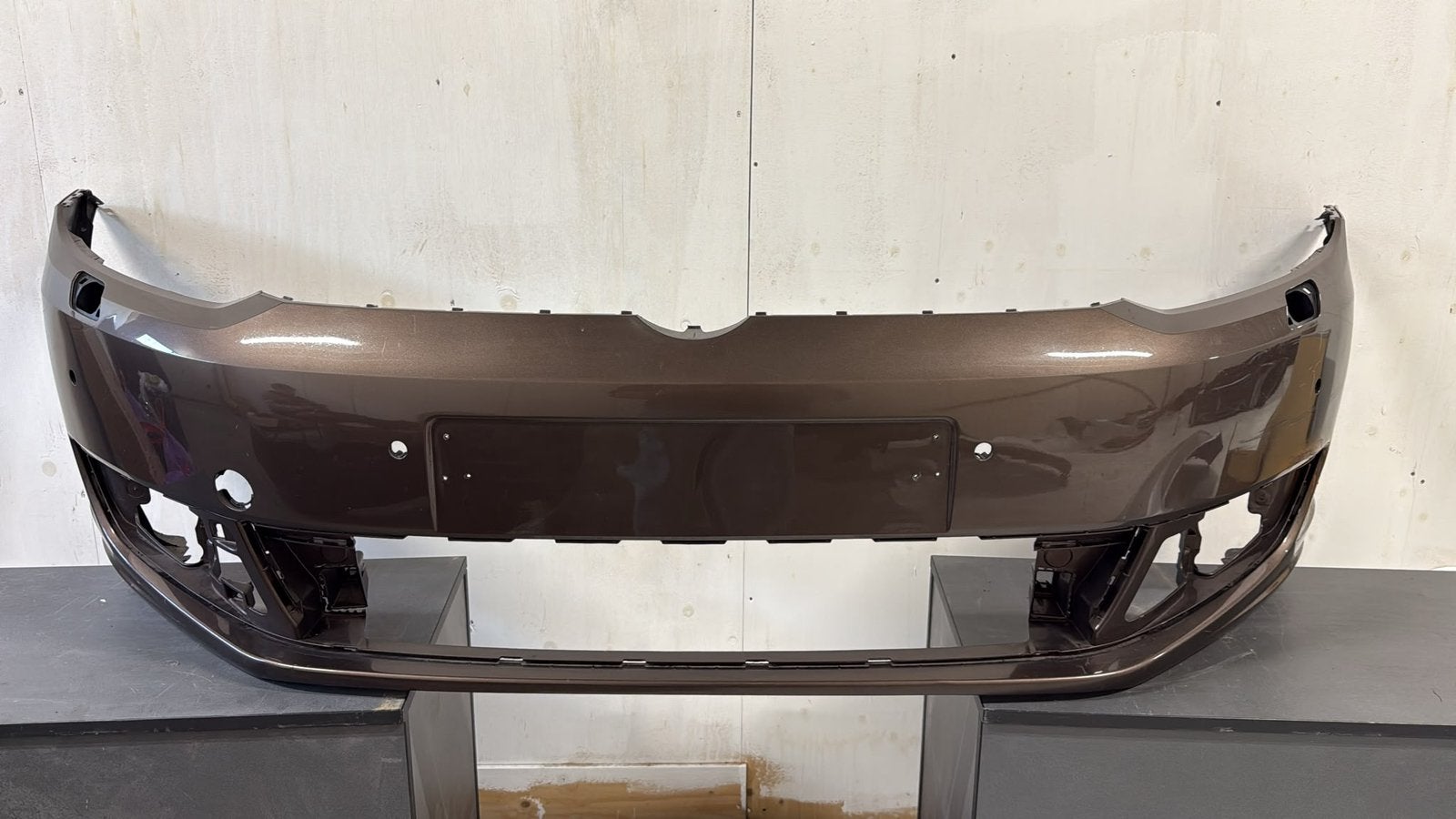 VW Touran 2010-2015 Voorbumper – 1T0807221 – M-AA, Ophalen of Verzenden, Voor, Bumper