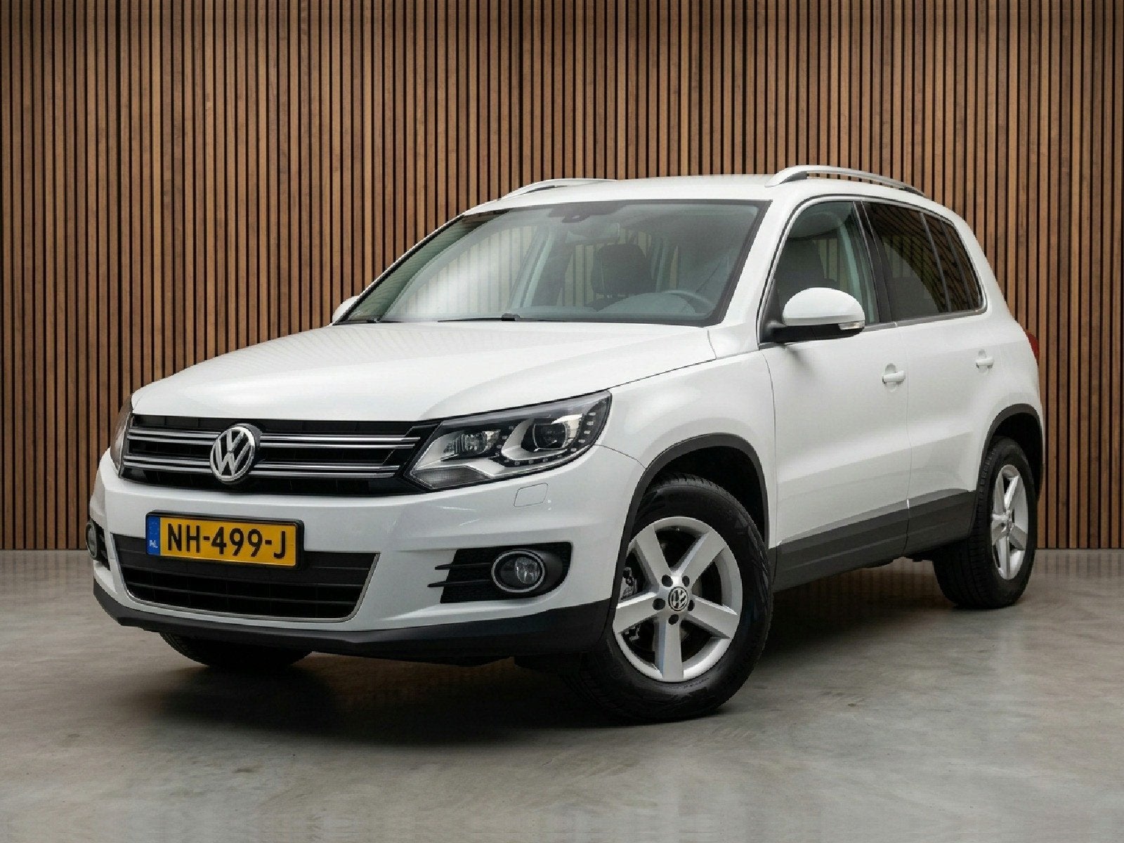 Volkswagen Tiguan 1.4 TSI Edition leer / trekhaak / stoel ve, Auto's, Voorwielaandrijving, Euro 5, 15 km/l, 4 cilinders