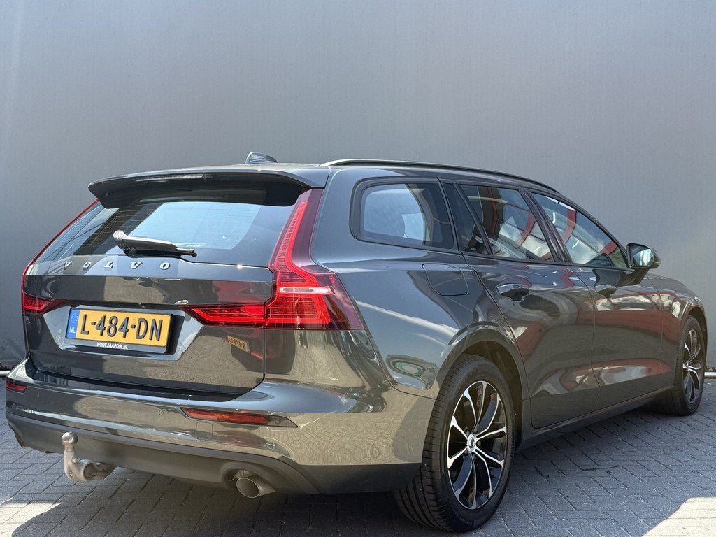 Volvo V60 BWJ 2021 2.0 B3 164 PK Momentum Advantage AUTOMAAT, Auto's, Volvo, Stof, 4 cilinders, Origineel Nederlands, Hybride Elektrisch/Benzine