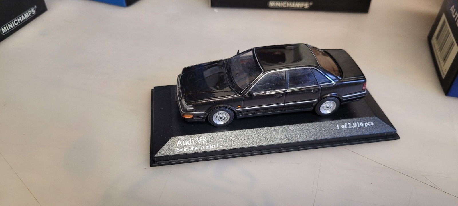 Minichamps 1988 Audi V8, Ophalen of Verzenden, Zo goed als nieuw, Auto, MiniChamps
