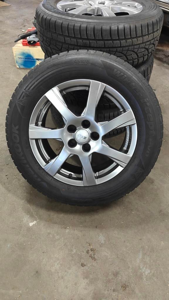 Winterwielen 5x115 ET45 met nette Hankook banden, Ophalen, Gebruikt, Banden en Velgen, 17 inch