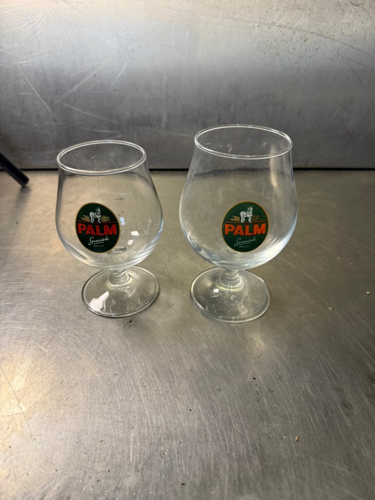 5 speciaalbier glazen palm 4 kleine 1 grotere, Ophalen of Verzenden, Zo goed als nieuw, Glas of Glazen, Palm