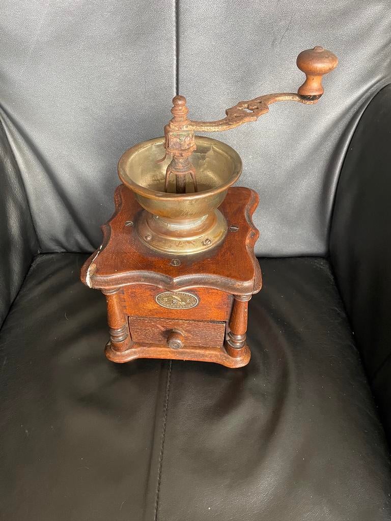 Antieke Duitse koffiemolen NU €15,00, Antiek en Kunst, Antiek | Keukenbenodigdheden, Ophalen of Verzenden