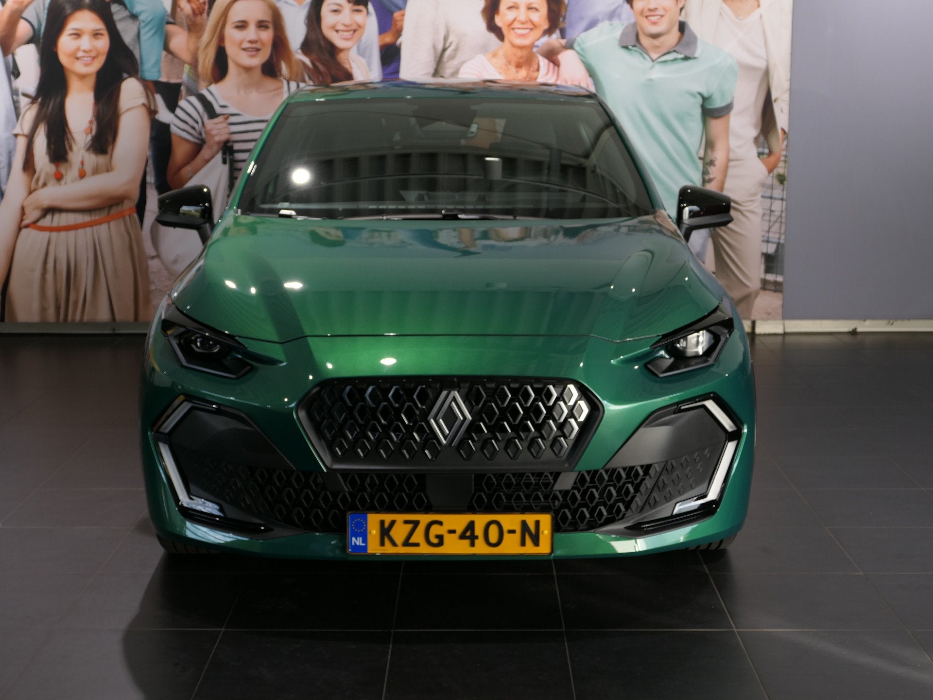 Renault Clio 1.8 Hybrid 160 techno | Sensor achter | Google, Dealer onderhouden, Gebruikt, 4 cilinders, 1246 kg