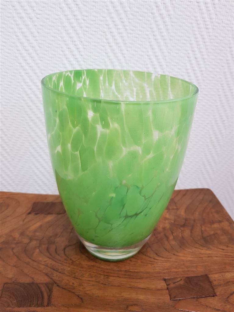 D123 Glazen vaas, gewolkt, hoog ong. 20,5 cm, Ophalen of Verzenden, Zo goed als nieuw, Overige kleuren